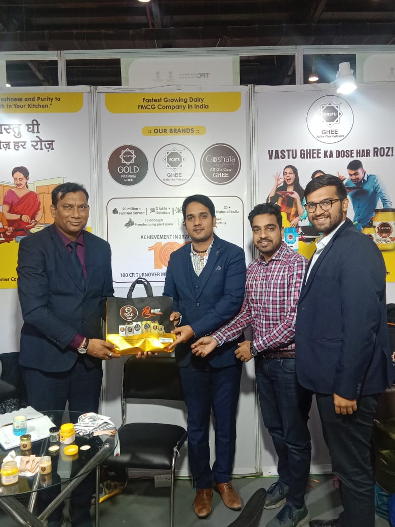 RadheDairy's tweet photo. Explore the culinary heritage at Indus Food 2024, Greater Noida! Elevate your dining experience with our authentic Taste. Join us for a flavorful journey
.
.
.
Here, the glimpse of Day 3 unfolds!
.
.
#PremiumGhee #tastydishes #pureghee #exhibition2024 #vastughee #GreaterNoida https://t.co/kYlvq2qlDa