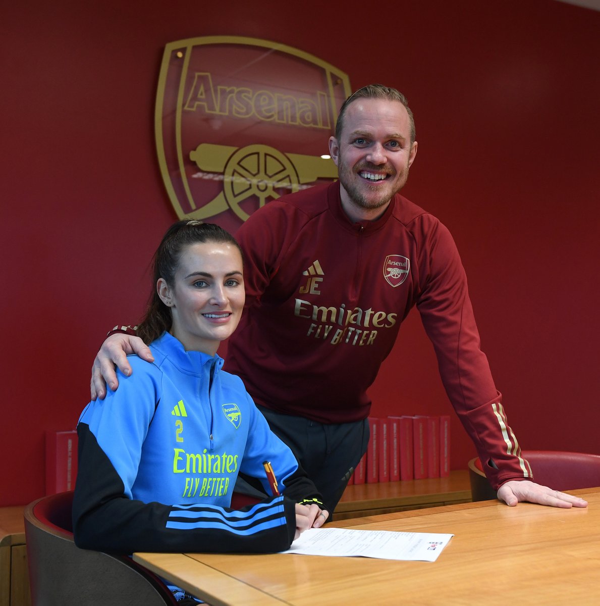 OFFICIAL: USWNT's Emily Fox has made a permanent transfer to Arsenal from NC Courage. 🏴󠁧󠁢󠁥󠁮󠁧󠁿

She will wear the #2 jersey with The Gunners. 2⃣