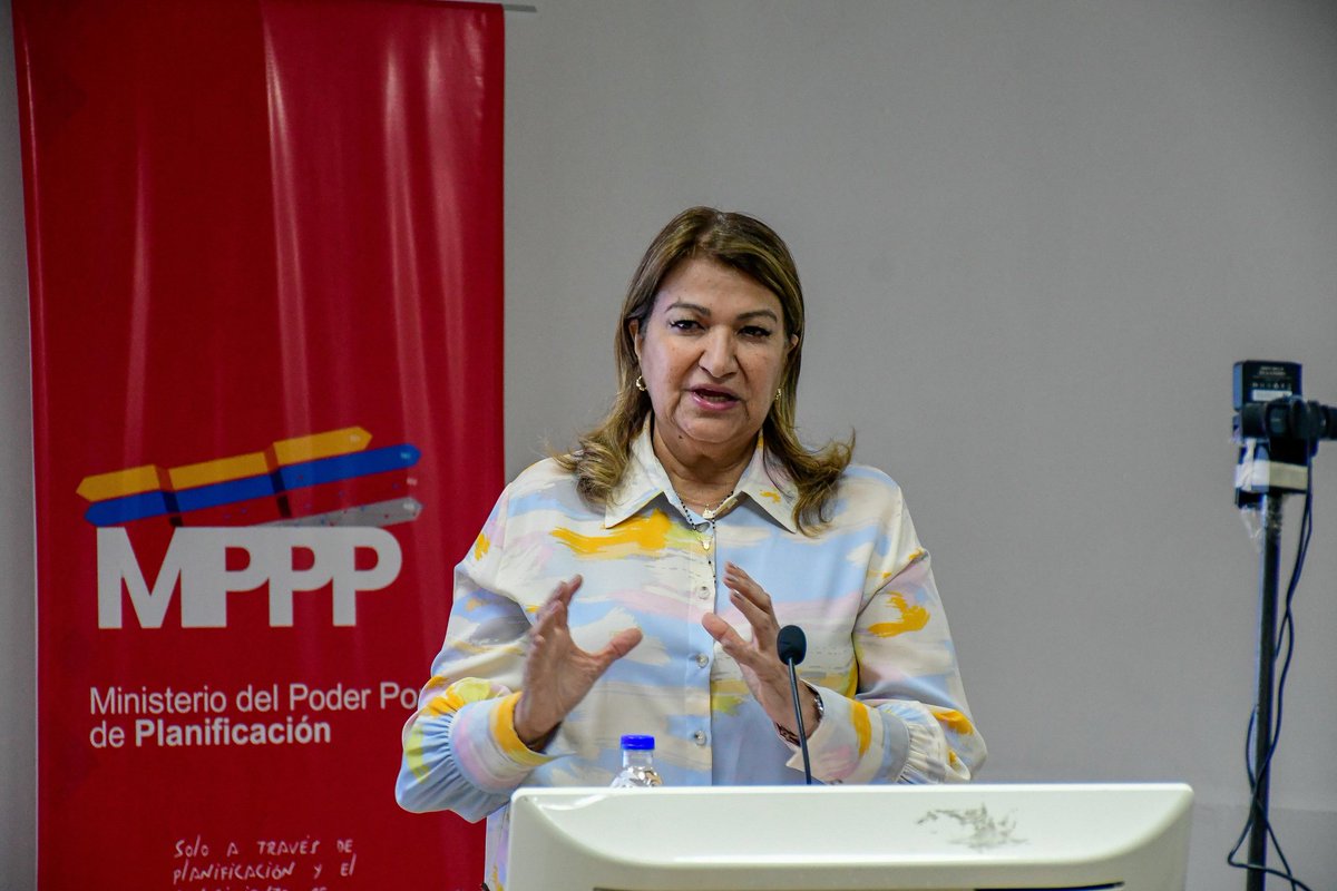 Yelitze Santaella (@_laavanzadora) on Twitter photo ¡Formarse es empoderarse!
Este jueves participamos en el lanzamiento del Plan de Formación Masiva en Planificación Popular: "Políticas Públicas de Planificación Popular para la Educación y Empoderamiento de la Mujer venezolana".
<a href="/NicolasMaduro/">Nicolás Maduro</a>
<a href="/MPPEDUCACION/">MPPEDUCACION</a> ¡Formarse es empoderarse!
Este jueves participamos en el lanzamiento del Plan de Formación Masiva en Planificación Popular: "Políticas Públicas de Planificación Popular para la Educación y Empoderamiento de la Mujer venezolana".
<a href="/NicolasMaduro/">Nicolás Maduro</a>
<a href="/MPPEDUCACION/">MPPEDUCACION</a>