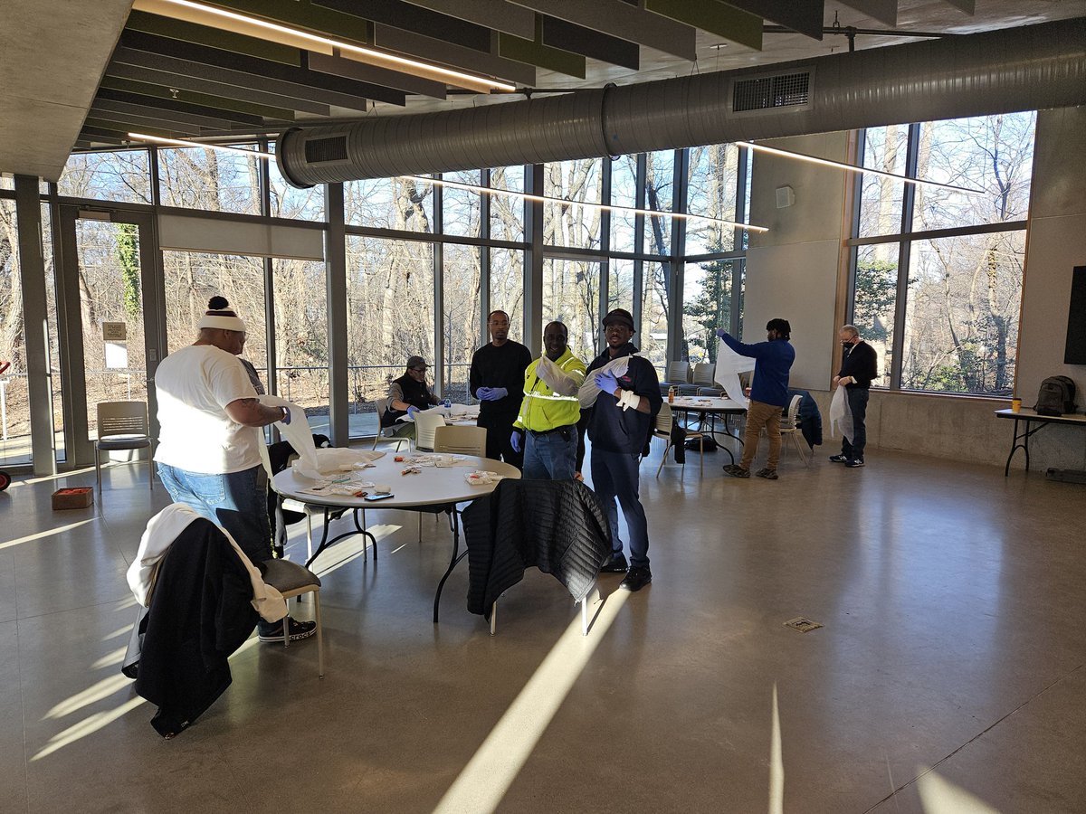 Respond_Rescue's tweet photo. Humbled to be the official training partner for @arlparksrec, serving Arlington County with enhanced skills in #CPR and #Narcan. Join us in the journey to strengthen the community chain of survival. 🙏💙 #OfficialProvider #ArlingtonCountySafety #PublicHealth #EmergencyResponse. https://t.co/BELNVgE3EW