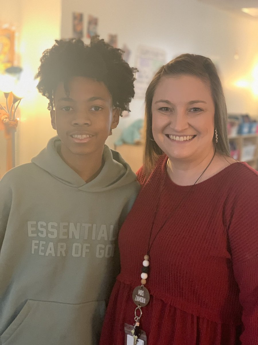 MrsZamora_ctes's tweet photo. @NGMSgators students came to read books about Dr. Martin Luther King Jr. to our @ChouteauSchool Dragons! We enjoyed listening and learning about this influential person! I also got to see one of my former students! @NKCSchools #learningwithdragons https://t.co/4Yjjnmw8d9