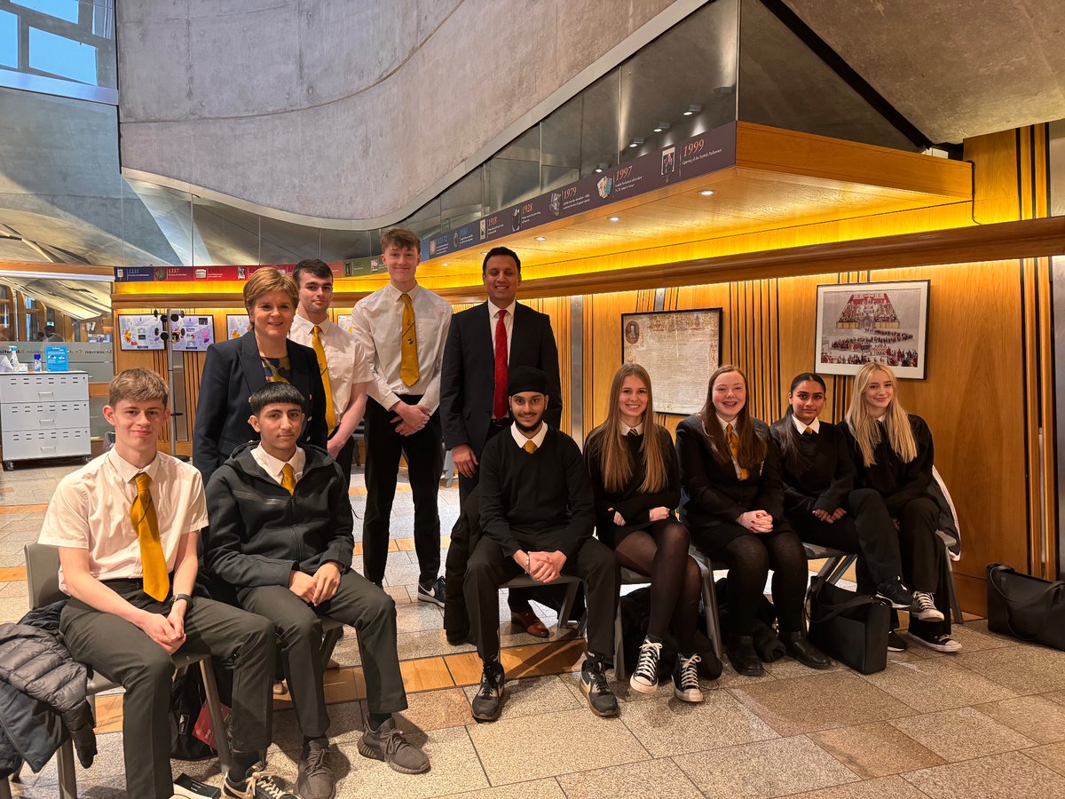 BellahoustonAc's tweet photo. Pupils studying Higher Politics watched First Minister’s Questions at the Scottish Parliament today. Afterwards two Glasgow MSPs answered questions from our pupils. https://t.co/FKTuMDTaSa