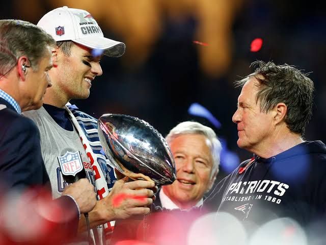 nacionpatriots's tweet photo. 🐐 Por un equipo de época, gracias Bill Belichick
🐐 Por jugar mejor que nadie, gracias Tom Brady
🐐 Por reunir a estos genios, gracias Robert Kraft
Agradezcamos haberlos visto juntos, nada más. https://t.co/7Zf89k28SN