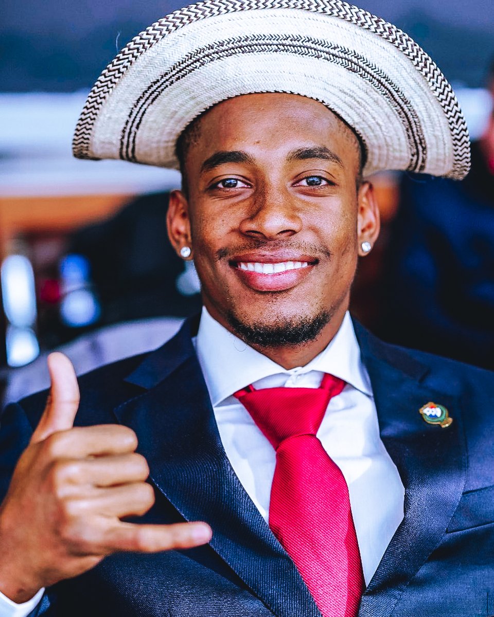 Ligue1_ESP's tweet photo. 𝙇𝙊𝙎 𝙅𝙐𝙀𝙑𝙀𝙎 𝙎𝙊𝙉 𝙇𝙊𝙎 𝙉𝙐𝙀𝙑𝙊𝙎 𝙑𝙄𝙀𝙍𝙉𝙀𝙎 🕺✨

@Amir_Murillo62 🇵🇦 https://t.co/qF6mGYusRL