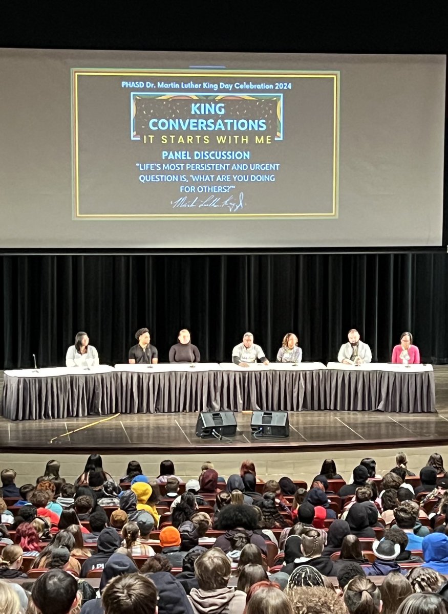 300__Spartans's tweet photo. Thank you to Port Huron Schools Office of Diversity, Equity &amp; Inclusion for organizing today’s panel discussion celebrating the life/work of Dr. Martin Luther King jr.
Our students gained so much hearing from their peers &amp; officials from SC4 and our local NAACP. #1PHASD #MLKjr https://t.co/4L7K0qz02v