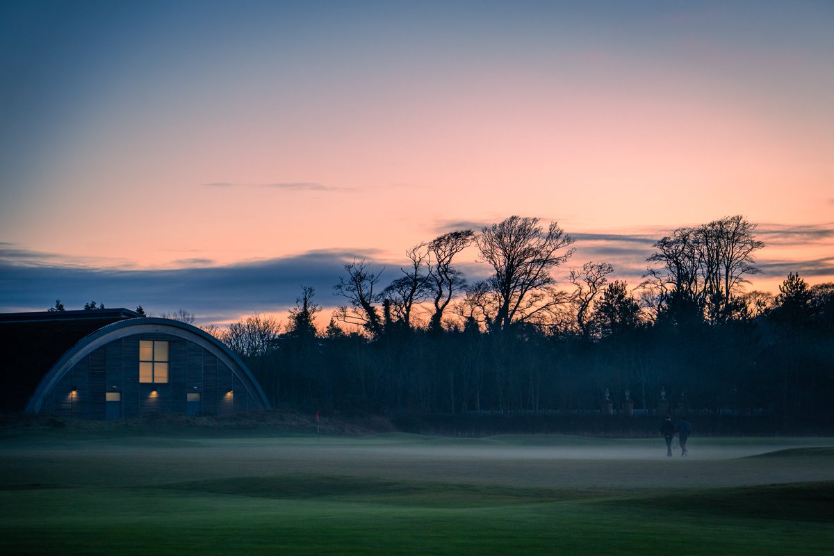 TheHomeofGolf's tweet photo. Balgove evenings hit different 🔥

A fun 9-hole course, perfect for everyone from juniors and beginners to experienced players looking to sharpen their game 

Who's played the Balgove before? 

#TheHomeofGolf https://t.co/2cQWzwTZuc