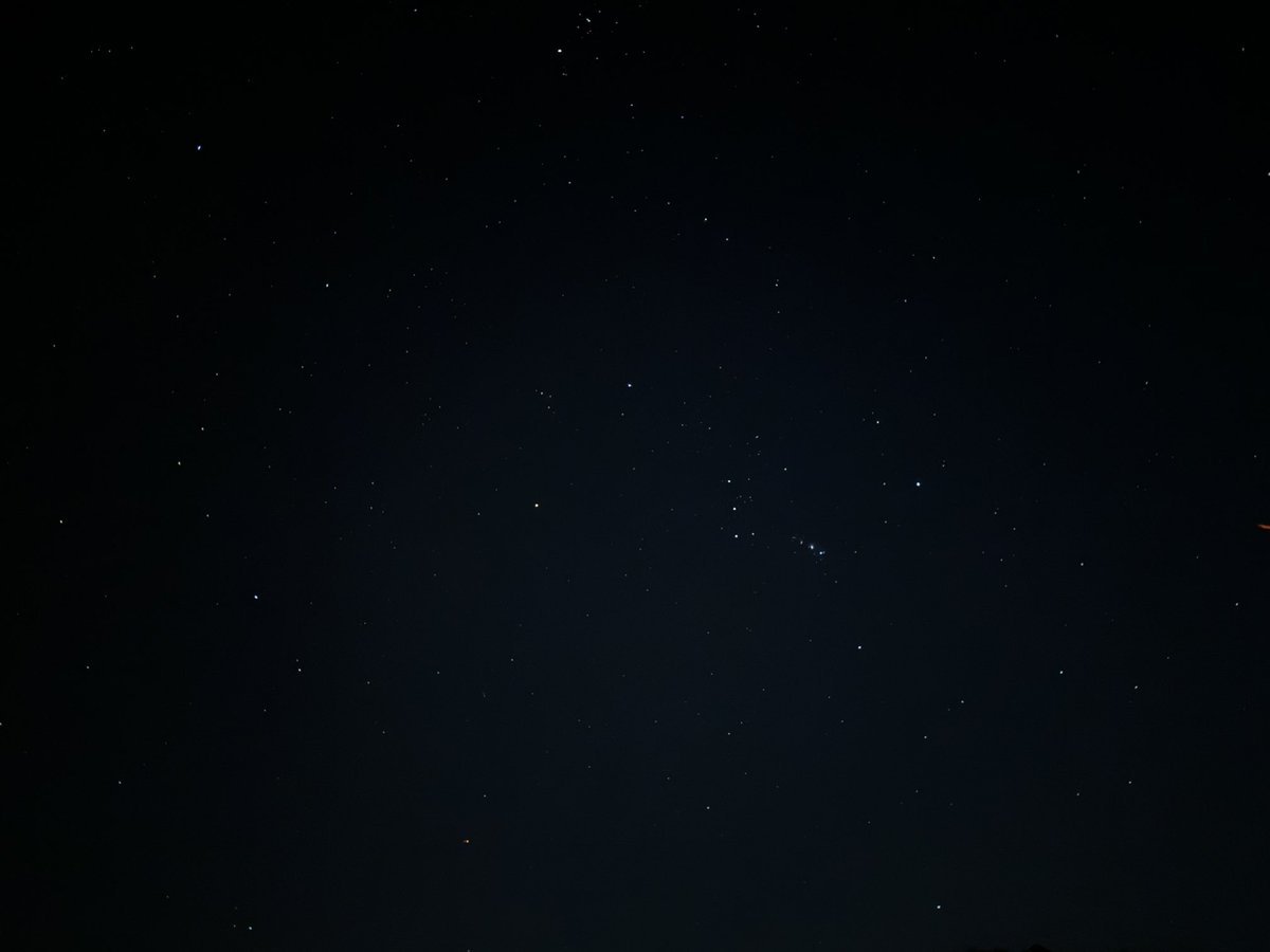 drnarcc's tweet image. Such a pretty starry night !