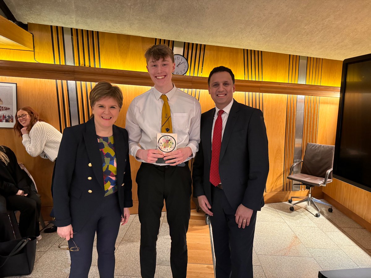 BellahoustonAc's tweet photo. Our School Captain got his copy of Plato's Republic signed by @NicolaSturgeon and @AnasSarwar. Higher Politics includes studying the ideas of Plato, Marx, Rousseau, Mill and Burke. https://t.co/GO7NY9R3CR