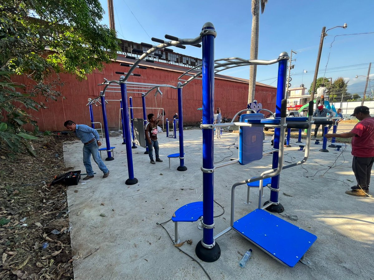 McdGuate's tweet photo. ¡Un nuevo espacio recreativo! El proyecto de gimnasios al aire libre llegó a Coatepeque, Quetzaltenango, para impulsar la actividad física en los vecinos del sector.
#3milAñosRiquezaCulturalGT
#CulturaMotorDesarrolloGT
#CulturaGUATE
#FormarteGT https://t.co/JTF7xsc8xk