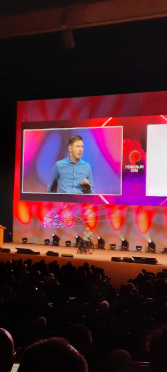 The incredible <a href="/JackKavanaghIRL/">Jack Kavanagh</a> at <a href="/PendulumSummit/">Pendulum Summit</a> sharing his amazing stories. Choose how you show up. Small keys open big doors. #pendulumsummit