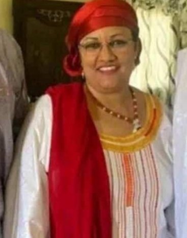 InfosFiables's tweet photo. #NIGER : Après avoir libéré le fils de Bazoum, le général Tiani libère l’epouse du président déchu. Elle a quitté Niamey pour Lomé. Mohamed Bazoum reste toujours maintenu six mois après le putsch.
#NewsInfosFiables https://t.co/pxff6xUs9A