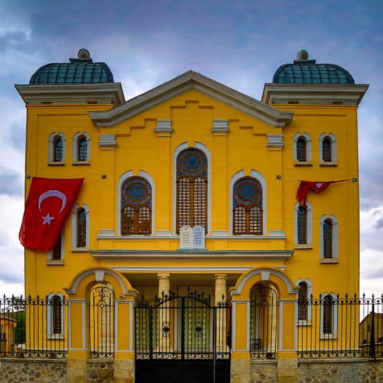 💢 Dünya'da Yaşanan #Epstein
Olaylarından Sonra Ülkemizde ki
Tüm Sinagogların Denetlenmesi
Ve Araltırılması için Paylaşalım ⚠️

#SinagoglarDenetlensin ❗️

 #EpsteinClientList