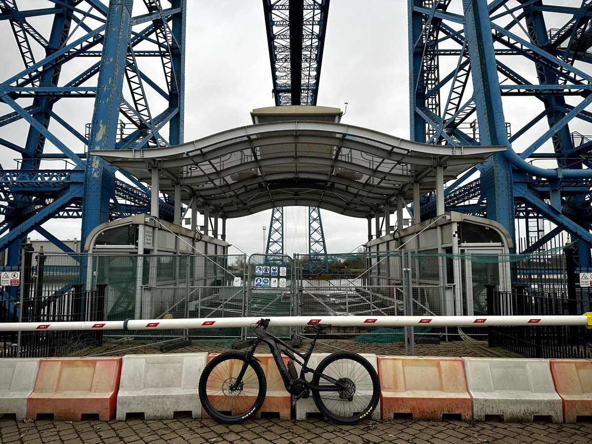 First ride of the year and back along the riverside stopping briefly at the Tees Transporter Bridge.
#darrenclarkphotography #transporterbridge #transporterbridgemiddlesbrough #rivertees #middlesbrough #teesside #cannondale #mountainbiking #mtb #cycling #teestransporterbridge