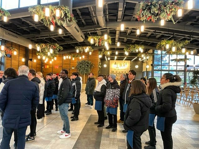 CIFP Felipe VI (@cifpsegovia) on Twitter photo Queremos dar las GRACIAS al maravilloso equipo humano ❤️ de <a href="/RteJoseMaria/">Restaurante José María</a> por la gran visita que realizamos ayer a su último proyecto: #Zibá ⛲❇️🌷🌿
Gracias por vuestro tiempo, ilusión y valores como equipo. 👨🍳👩💼🍷
¡Es una suerte que nuestr@s alumn@s os tengan tan cerca!
#fp Queremos dar las GRACIAS al maravilloso equipo humano ❤️ de <a href="/RteJoseMaria/">Restaurante José María</a> por la gran visita que realizamos ayer a su último proyecto: #Zibá ⛲❇️🌷🌿
Gracias por vuestro tiempo, ilusión y valores como equipo. 👨🍳👩💼🍷
¡Es una suerte que nuestr@s alumn@s os tengan tan cerca!
#fp