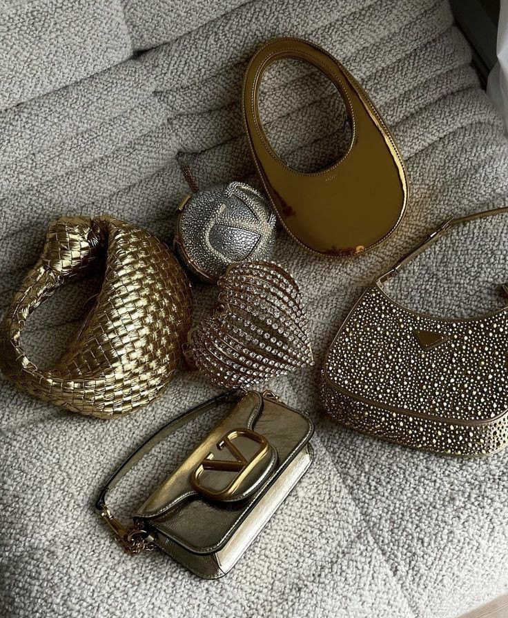 Outfit_Luxy's tweet photo. This bags https://t.co/aOB1aOpD0L