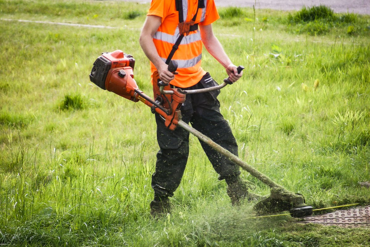 JohnnySockBoy's tweet photo. Sitting in the van having a coffee while the apprentice does all the work 😆
#tradies #workies #workmen #hiviz #menatwork #workboots #workgear #gearfetish #straightmen #gayfetish #dirtymen #findom #alphamale #menworking https://t.co/CDsV8XEOTk