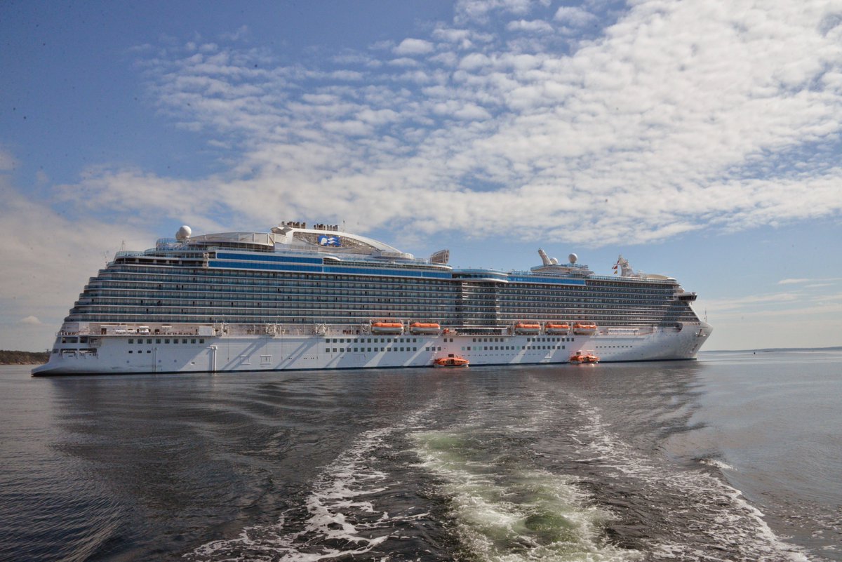KathyFieldsInfo's tweet photo. ❤️❤️ ❤️ #StarPrincess #SpainPrincessCruises #LoveSunPrincess #PrincessFormalNights
#Cannotwait
#ClassicCrownPrincess
#TimelessCruises #TransAtlanticPrincessCruises @PrincessCruises #ClassicMediterraneanCruises @KathyFieldsInfo
#KathyFieldsStyle https://t.co/uWGYnxzTVq