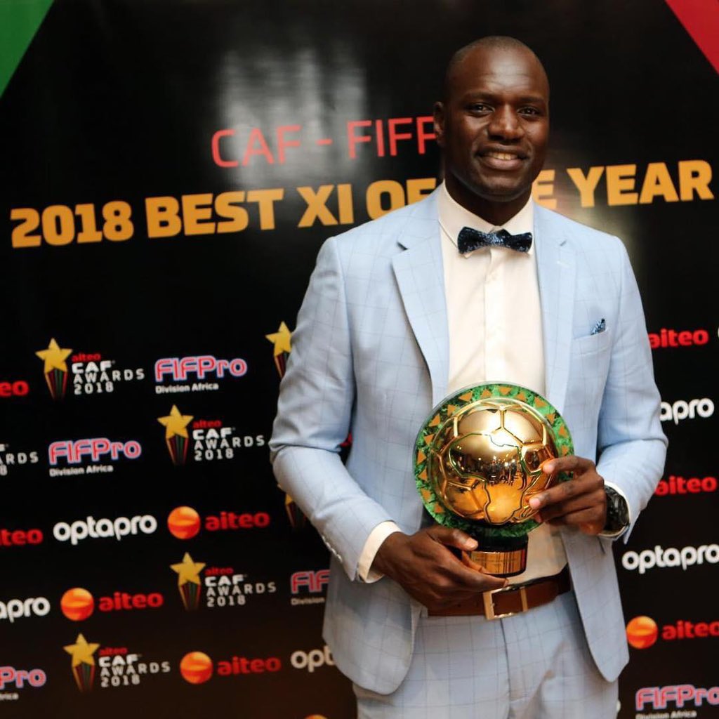 #TBT:- 7yrs ago, we secured this prestigious ever CAF Glo Best African player based in Africa Award. This was for you my fans and will forever be indebted for your support and generosity. 👊🏽