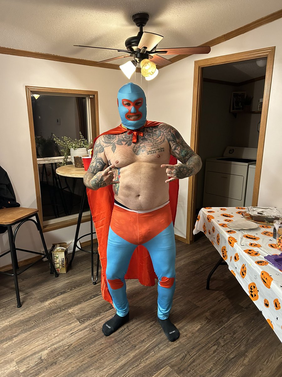 himesmike's tweet photo. @TheQuarterbackk @teddyswims He wishes he could look this good 💁🏼‍♂️💁🏼‍♂️💁🏼‍♂️ https://t.co/RxUMkzDvWL