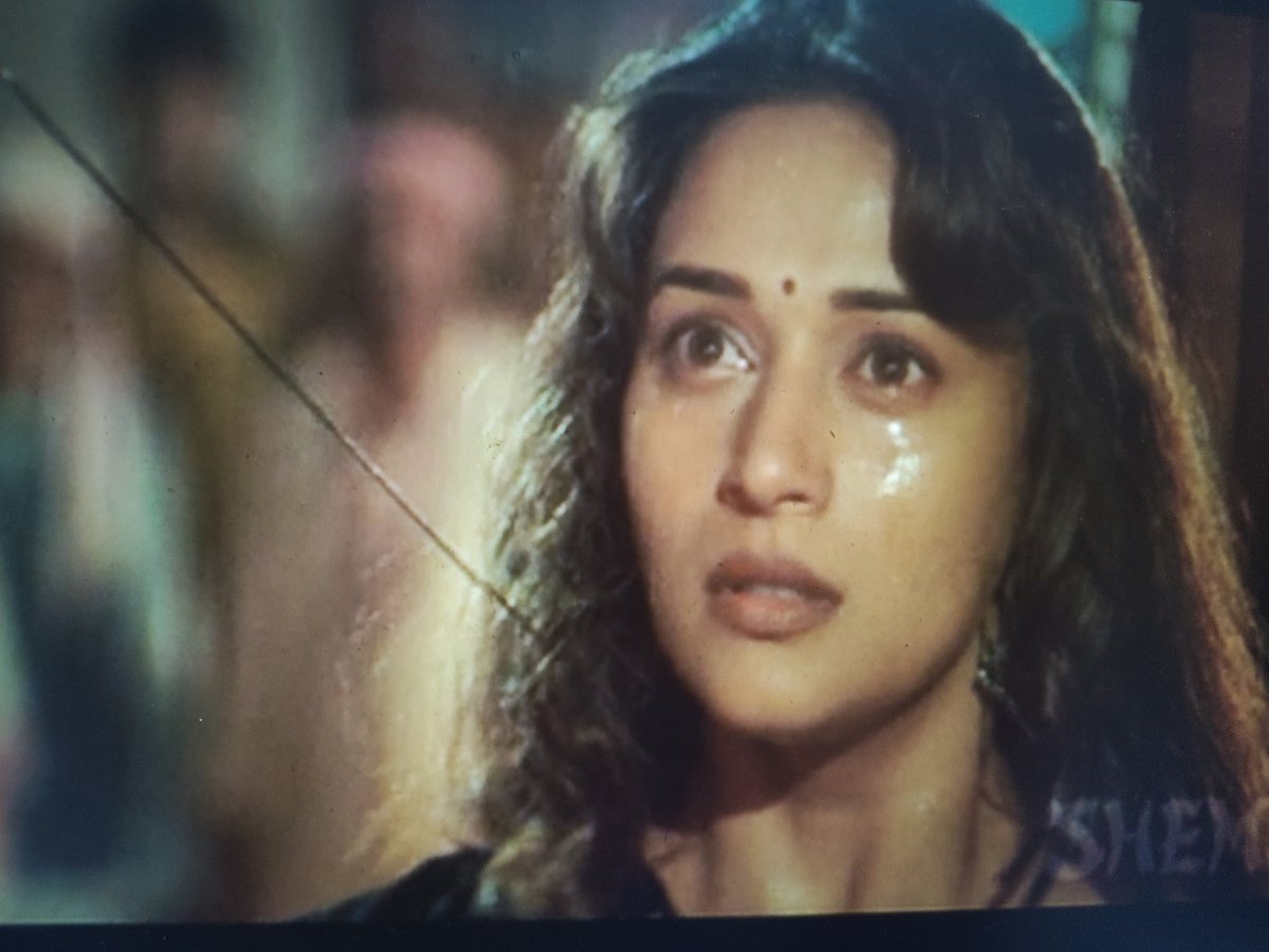 iam_rhiza's tweet photo. ATM watching Her!

One of  @MadhuriDixit Mam's strong characters, Kajri.  

#PremGranth #MadhuriDixit https://t.co/8J8nxGg2k5