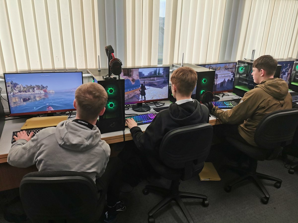 SubjectsSocial's tweet photo. This week our S4 #classicalstudies pupils travelled to ancient Greece via @Ubisoft 's AC Odyssey, researching topic ideas for their Nat5 assignments. The Discovery tour is a fantastic educational tool @dunoongs @classicsforall Pupils loved it - excited for the projects to come! https://t.co/7N2epu1P9b