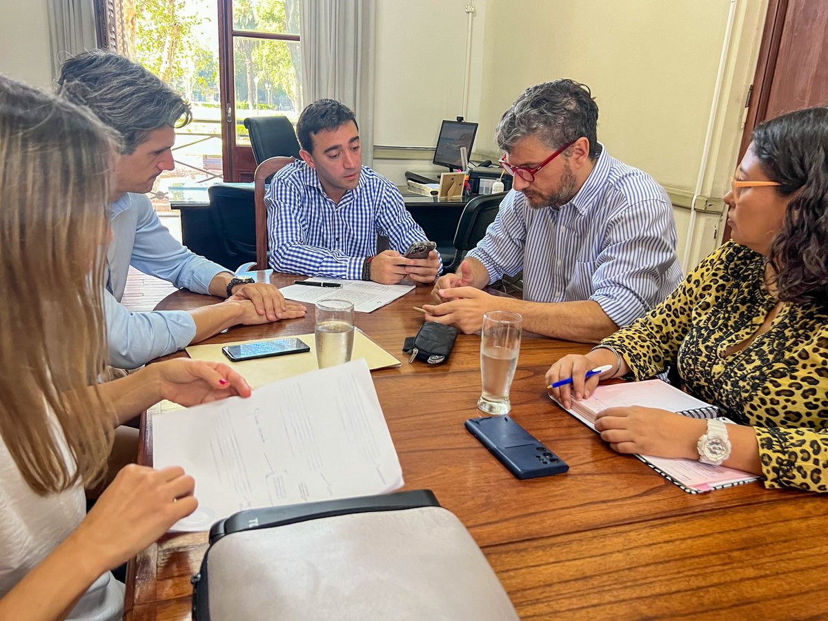 ✍️Firma de Convenio de colaboración para trabajar en conjunto con el Secretario de Políticas de Inclusión y Abordajes Sociales  <a href="/RPSoques/">Ramon Pedro Soques</a> <a href="/CelesteRuizDiaz/">Celeste Ruiz Diaz</a> 

Seguimos trabajando con el compromiso de construir una sociedad más inclusiva y solidaria 
#TodoPorDelante #SantaFePuede