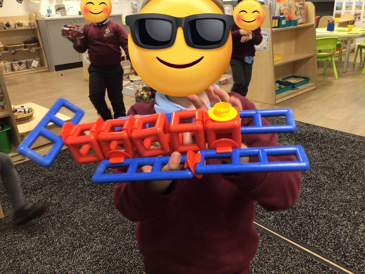 BramblesEYFS's tweet photo. The children in Reception have had lots of fun with our new topic this week. We are learning about Superheroes and this week have focused on local heroes. We have been role playing, building models and watching lots of videos and reading books about our local heroes. #uw #eyfs https://t.co/8sQFXwEdrf