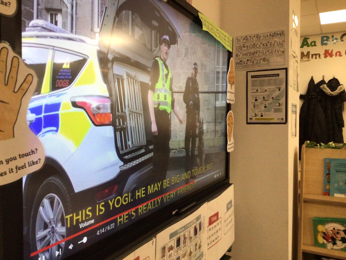 BramblesEYFS's tweet photo. The children in Reception have had lots of fun with our new topic this week. We are learning about Superheroes and this week have focused on local heroes. We have been role playing, building models and watching lots of videos and reading books about our local heroes. #uw #eyfs https://t.co/8sQFXwEdrf