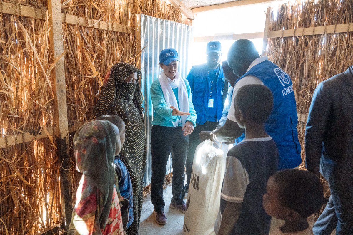 IOMchief's tweet photo. An organization is only as strong as its people.

A great example of that strength: our @iomchad team, helping people who have fled violence and conflict.

Inspired to see them in action! https://t.co/04WhiJCxsK