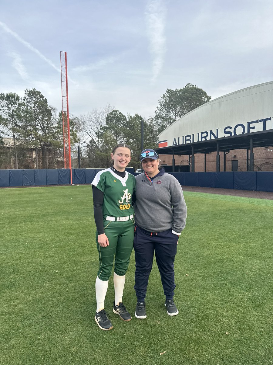 IvyMcCormick50's tweet photo. I had such a great time in Auburn at the Winter Camp. I hope to get back to the Plains soon! I loved the catcher feedback and tips. War Eagle! Stacy was an added bonus. @AuburnSoftball @stacytamborra @AGTFREEMAN16u @mickeydeanSB @ExtraInningSB https://t.co/FL5aMIhQxy