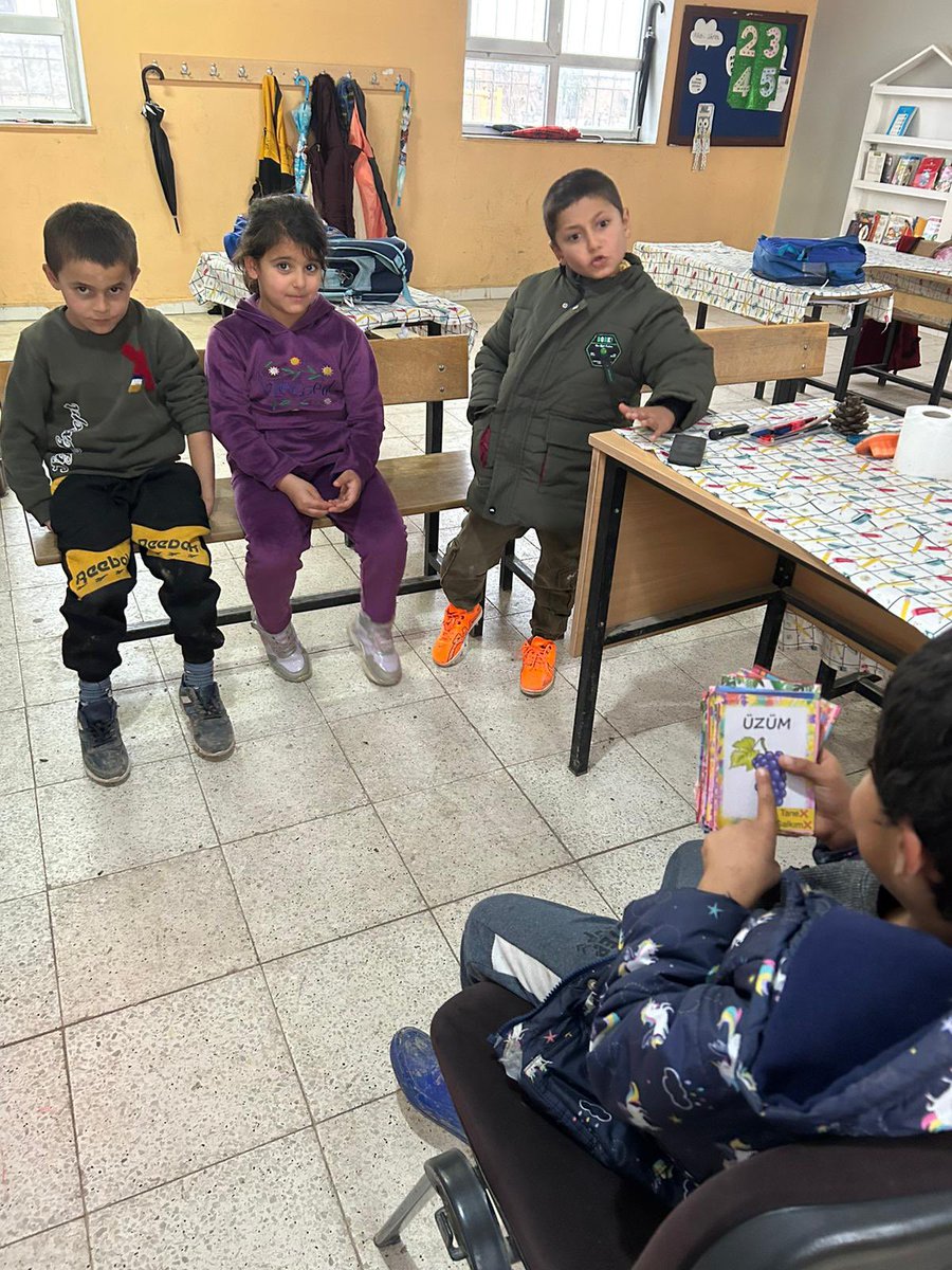 2.sınıf seviyesine uygun olarak hazırladığımız Anlamını Bul kartları ile eğlenerek öğrendiğimiz bir oyun oynadık.
<a href="/makdag47/">Makdag</a> <a href="/akadirgms/">Abdulkadir Gümüş</a> <a href="/Murat69_Demir/">Murat Demir</a> <a href="/kiziltepemem47/">Kızıltepe İlçe Milli Eğitim Müdürlüğü</a> <a href="/mardinilmem/">Mardin İl Millî Eğitim Müdürlüğü</a>