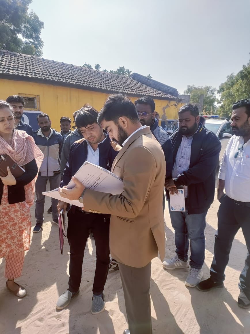 લિંબુણી, તા. સુઈગામ ખાતે ગ્રામ પંચાયત દફતર અને e-ગ્રામની ચકાસણી કરવામાં આવી. આંગણવાડી અને આરોગ્ય સબ સેન્ટર માં મમતા દિવસની સમીક્ષા કરવામાં આવી તેમજ વિકાસના કામોનું સ્થળ નિરીક્ષણ કરી કામોની માપ મુજબ ચકાસણી કરવામાં આવી. <a href="/CMOGuj/">CMO Gujarat</a> <a href="/PMOIndia/">PMO India</a>