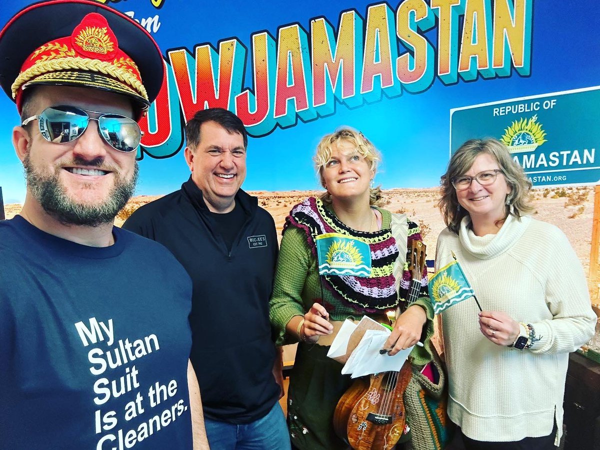 slowjamastan's tweet photo. James, Julie and Bryce visit The Consulate for an honorary passport stamping and a plate of slightly expired Cheese Nips. The Sultan is a gracious host.
#slowjamastan #micronation #micronations #consulate #embassy #sultan #cheesenips @BryceWettstein https://t.co/3PL5eMobWG