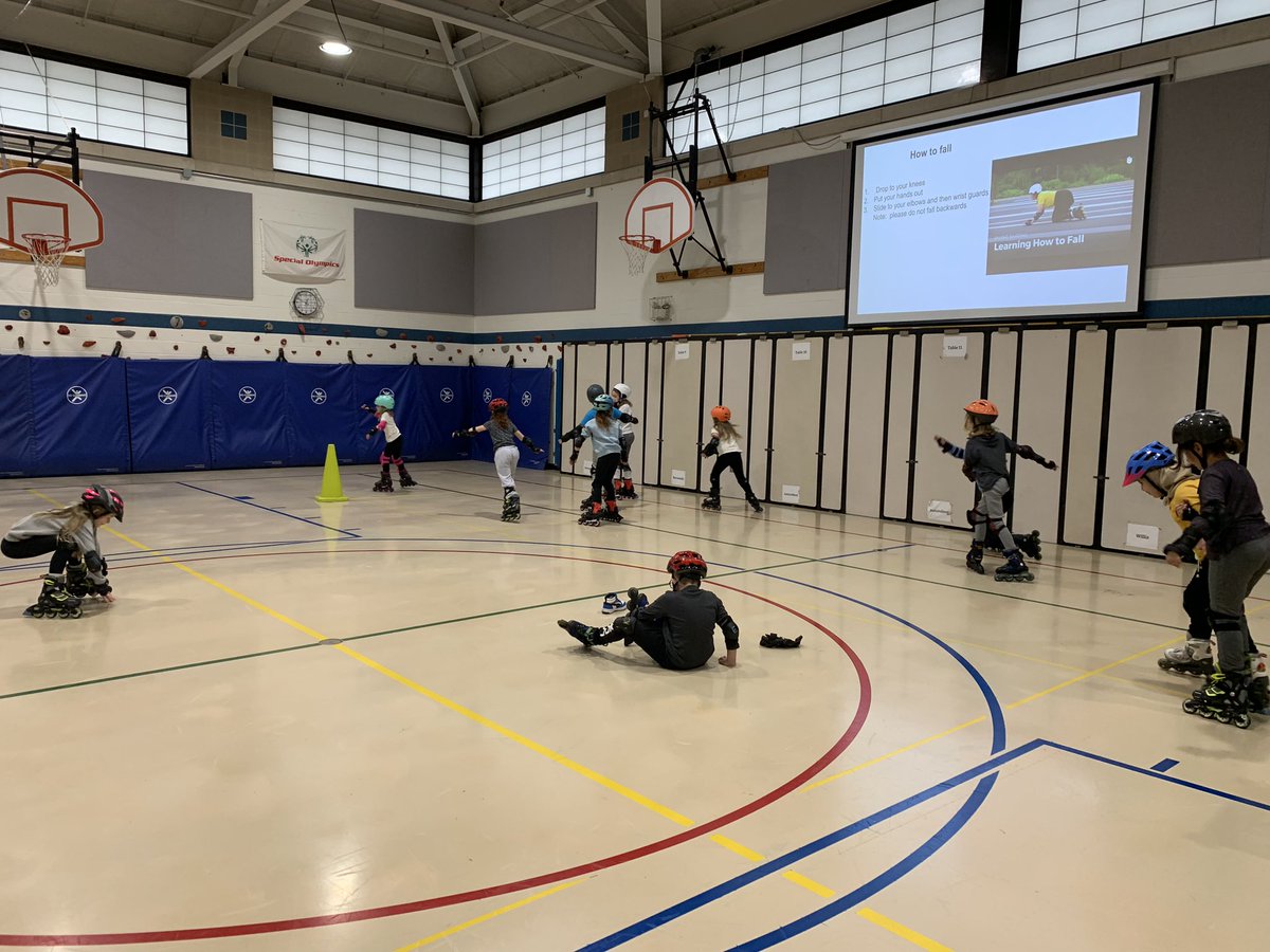 Mrs. Azark’s PE Class tweet media