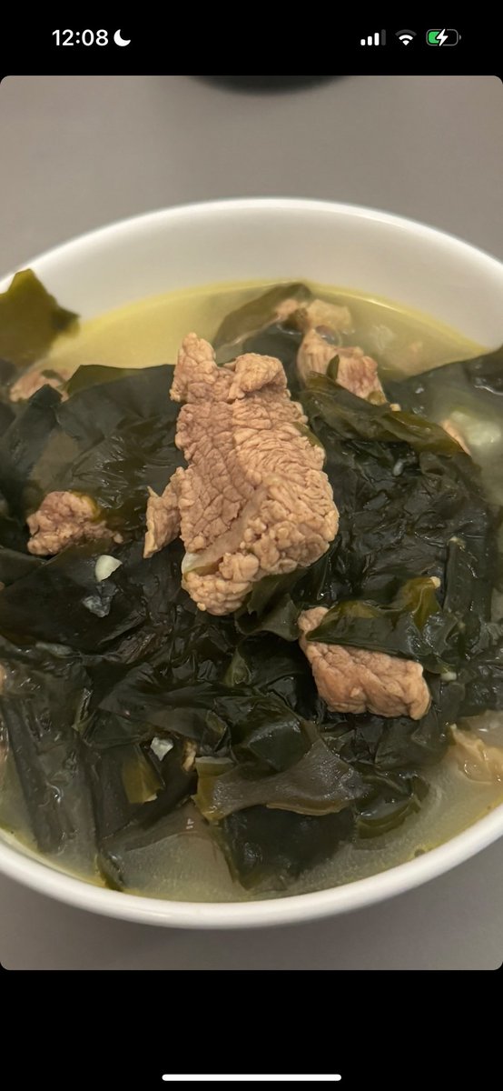 repeathis's tweet image. 240111 엘던 인스타 스토리

사랑하는 우리 정혁씨
생일 축하했습니다🤍

#Eldon #엘던