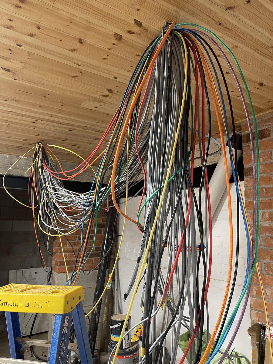 SolutionsEM's tweet image. Cable pulling in day …. First fixing for smart lighting and sub mains 💪#barnconversion #electrical