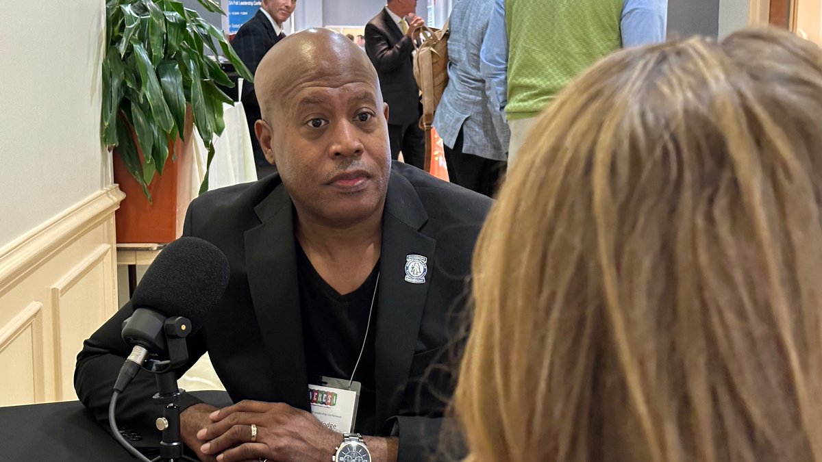 Devem's tweet photo. We took our show on the road & featured our Northeast Regional Educational Service Alliance (NERESA). We attended their yearly Leadership Conference to chat with leaders from across the East @BeaufortCoSchNC #ThinkDifferentThinkBCS @kristensaputo 📣Listen: https://t.co/Eeb7MD4kiY https://t.co/H7730IZlv9