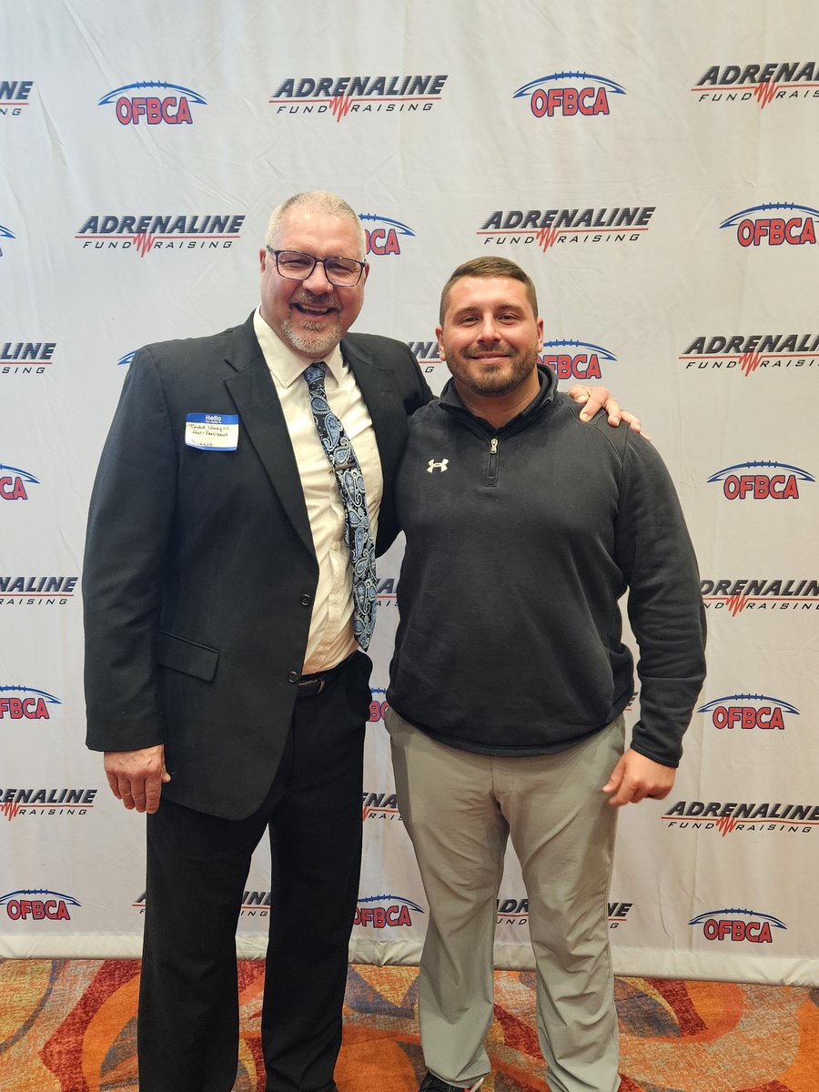 toddvargas's tweet photo. Had a great night at the OFBCA 35 under 35 Banquet tonight. So proud of @ShawnMcclellan6 being selected to this honor! #OFBCA #35⬇️35 https://t.co/cxYeFZTrh7