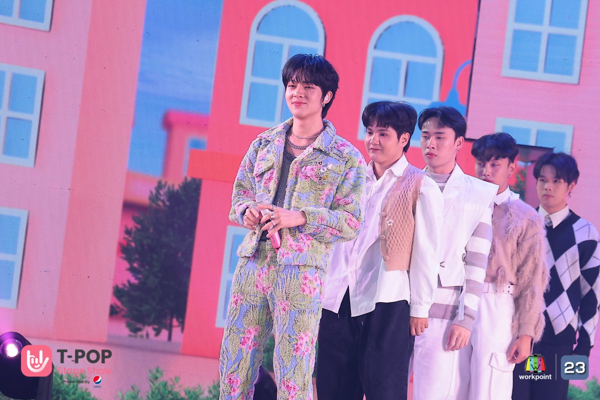 StageTpop's tweet photo. TpopStageShowpresentedbyPEPSI
#TpopStageShowpresentedbyPEPSIweek2 / 2024
✅NuNew Feat. Tan Lipta
🎤เอ๊ะ! (Eh!)
#tanlipproduced #DMDMUSIC #Nunew
ทางช่องเวิร์คพอยท์ 23
#Workpoint23 #Workpoint
📲 ดาวน์โหลด T-POP Application
iOS : https://t.co/1J4k9Ts6BO
Android : https://t.co/GcDdInHQ1N