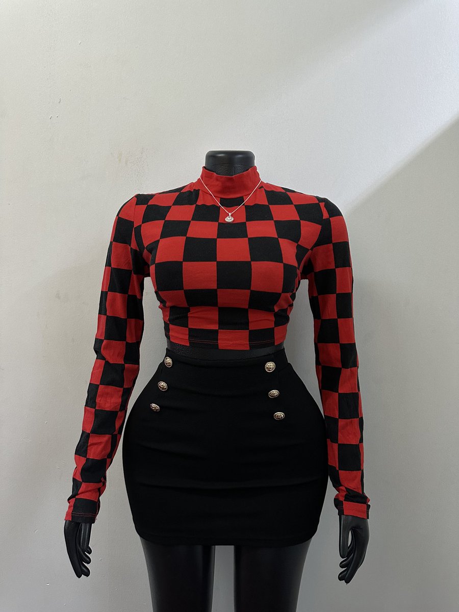 VaibuuKenya's tweet photo. Each top @ Ksh.600
We’re at the bazaar,12th Floor shop 1226.
Yes,we deliver countrywide https://t.co/deSLoKvPoz