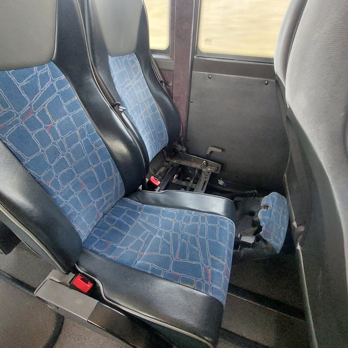 johnnynooney's tweet photo. @Buseireann  travelling today from Athlone on 190 @ 10.50am bus. Broken seats shakey rattley bus &amp; the emergency exit not closing properly as a result gale force draught in the bus . Bus should be retired Not value for money.  #getnewbuses @griptmedia @IrishTimes @Independent_ie https://t.co/PzJRJZeVvY