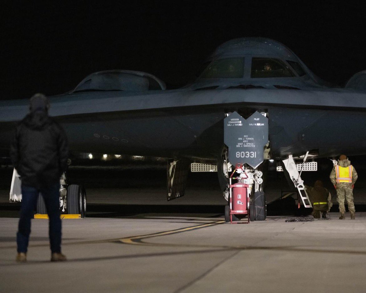 The B-2 landed at Nellis AFB for Red Flag 24-1! This exercise will enable the world’s only stealth bomber to integrate with other air assets to create the most interoperable force in the world 💪