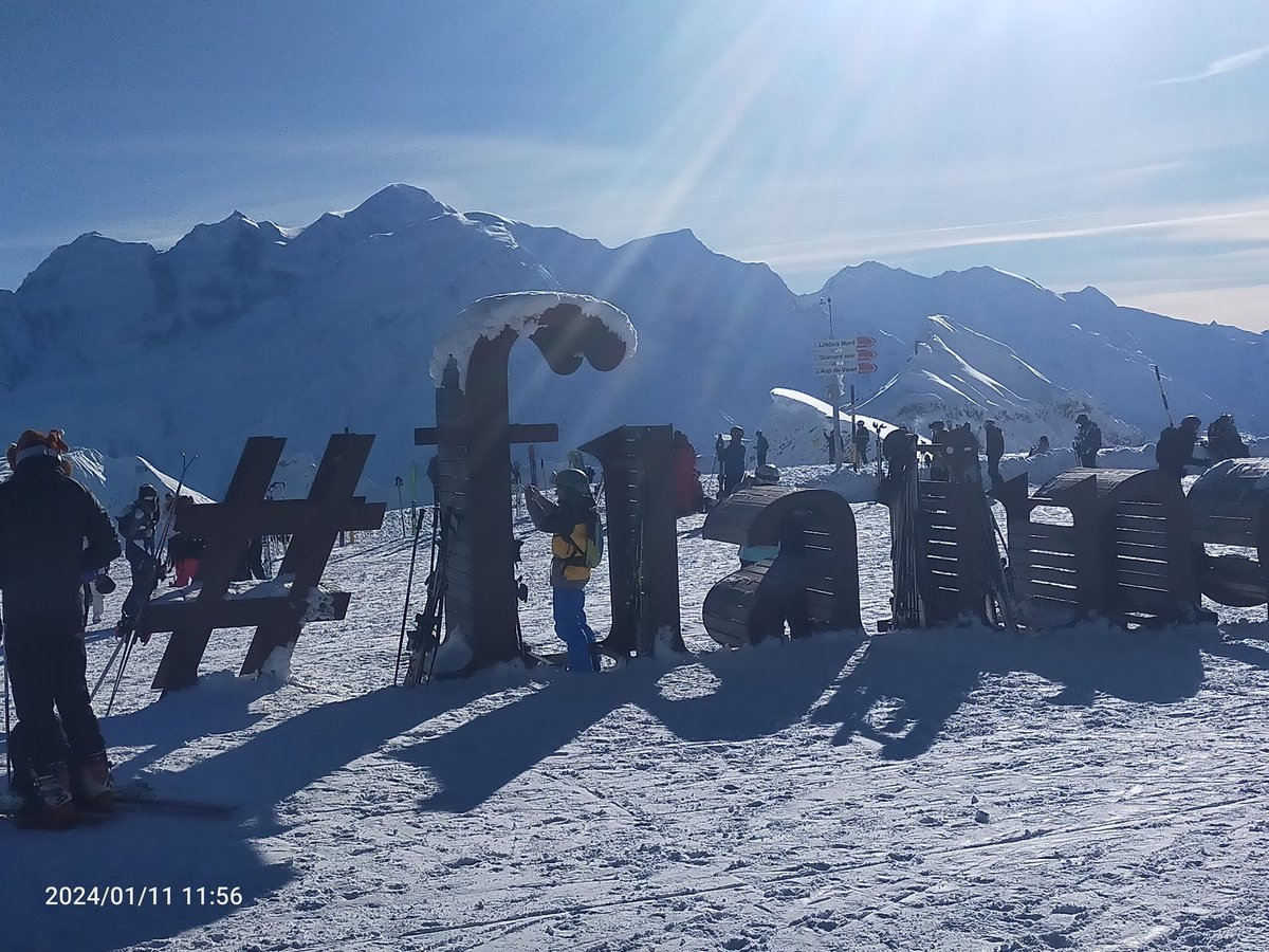 ucanski's tweet photo. Magnificent ski day in #flaine #grandmassif under deep blue skies and 4m of snow it doesn't get much better. https://t.co/TjJji74kII