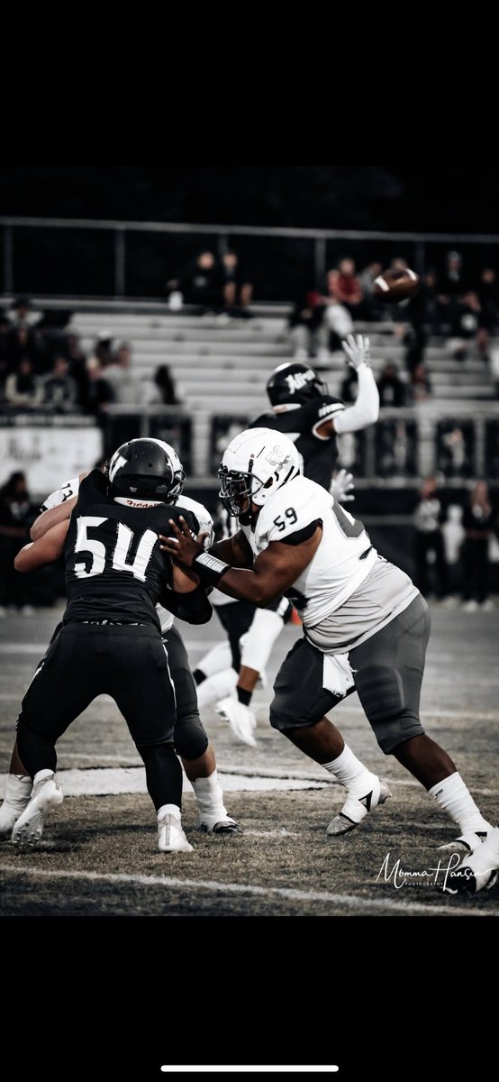 delshandavis59's tweet photo. 100% committed 🤝 lets go tigers!!

@CoachKellerGC @HospelhornKevin @Northington1986 @Coach_Paridaen @Noah_McBride3 @shane_walker8 @BillyHewig @CoachALittle https://t.co/Mzh1SVmszk