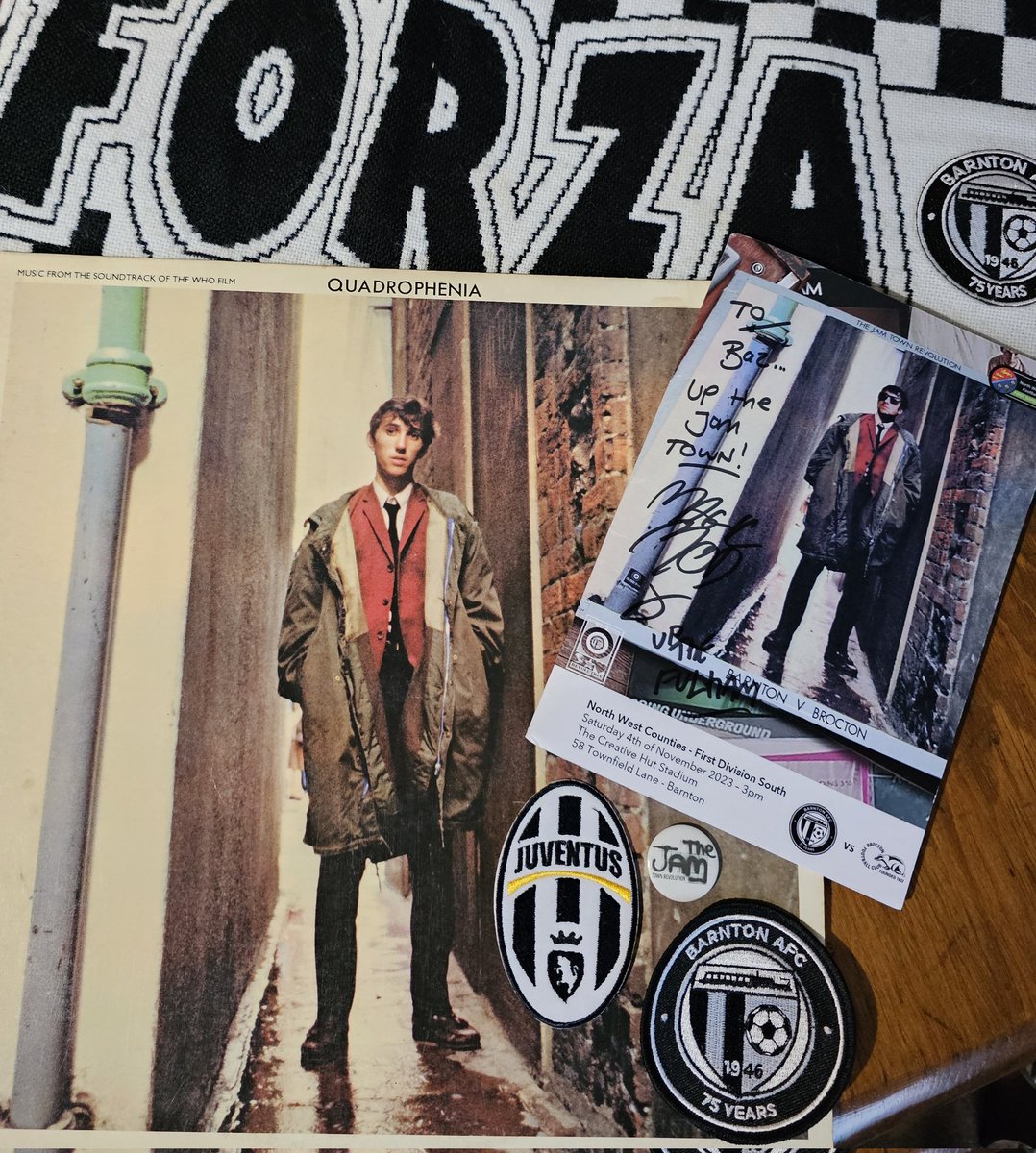 Brilliant #TheJamTownRevolution @barntonfc Matchday Programme inspired by @1phildaniels In @quadalley Arrived Signed by Top Mod @TaylorMod 🤝 Fantastic Support for #TheCheshireJuve @MindBodySoleUK ⚫️⚪️🟣 & @TinySteps15 👣🎶 #Bianconeri #FinoAllaFine