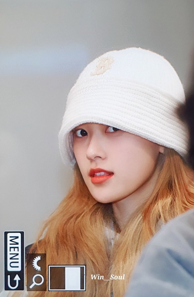 catgirljiwoo's tweet photo. ITS FREAKING JOEVER https://t.co/u0qGPLLRdo