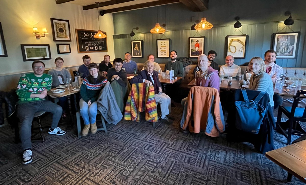 A final bit of festive cheer at the belated DARC Christmas meal yesterday!🎄
Looking forward to all of the exciting projects and work as we move onwards and into the new year!