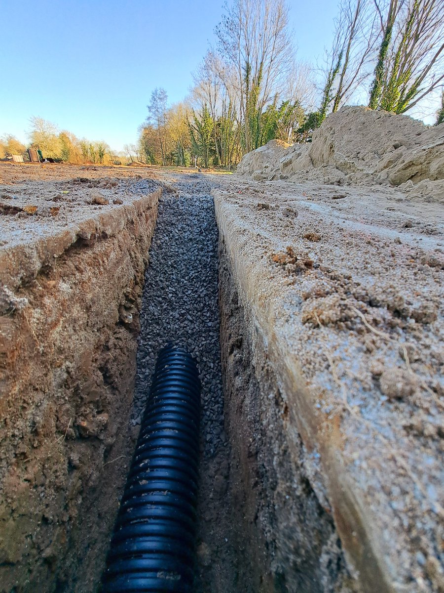 Taken full advantage of the frozen ground to install drainage for the new 6th tee rebuild.
Recent ditch installation to alleviate excessive runoff  providing the perfect outlet.
Top graft from the team, keeping warm during these beautiful wintry mornings 🥶 <a href="/SouthwickParkGC/">Southwick Park GC</a>