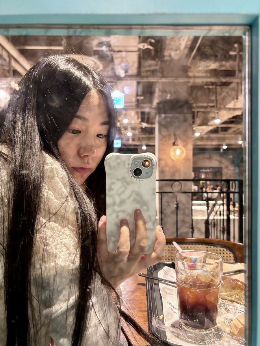 EJ twitter post 📌 <a href="/EJ/">Eric Jensen</a>

" [#이제이] 🤍🤍 um dia maravilhoso 🤍🤍 "