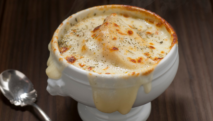 Getcakerecipes1's tweet photo. Best French Onion Soup: Be Our Guest
link: https://t.co/NhWzHPZICJ
#FrenchOnionSoup #OnionSoup #FrenchSoup #Soups #SoupRecipes #RecipesForCooking https://t.co/STXmXbhhei
